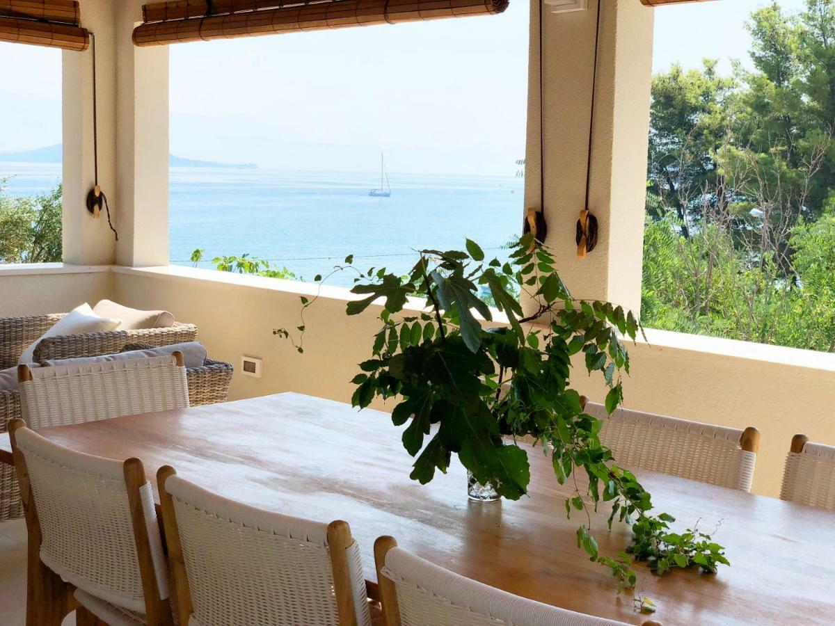 Luxury Family Beach Front Villa - Sunday Beach House Slatine Exteriér fotografie