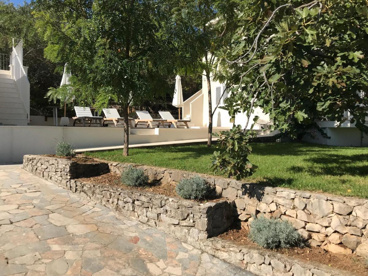 Luxury Family Beach Front Villa - Sunday Beach House Slatine Exteriér fotografie